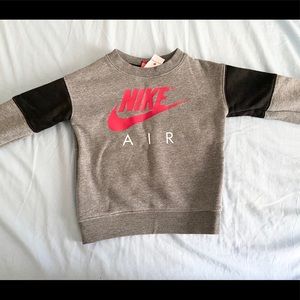 3t Nike air sweatshirt